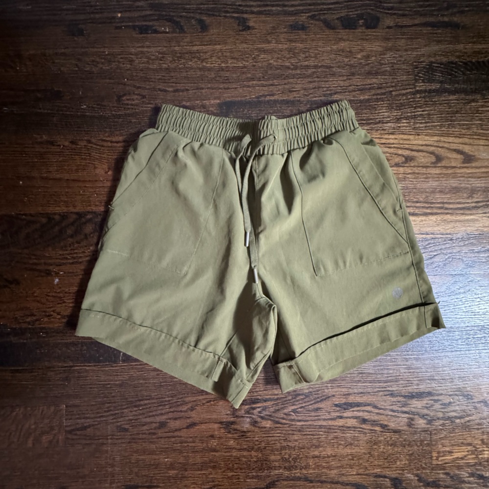 Mondetta Khaki Elastic Waist Shorts